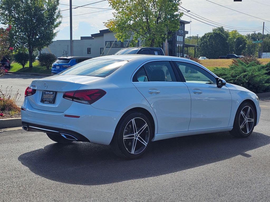 2020 Mercedes Benz A 220 photo 3