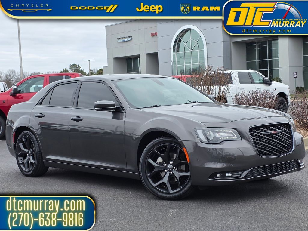 2022 Chrysler 300 S's photo