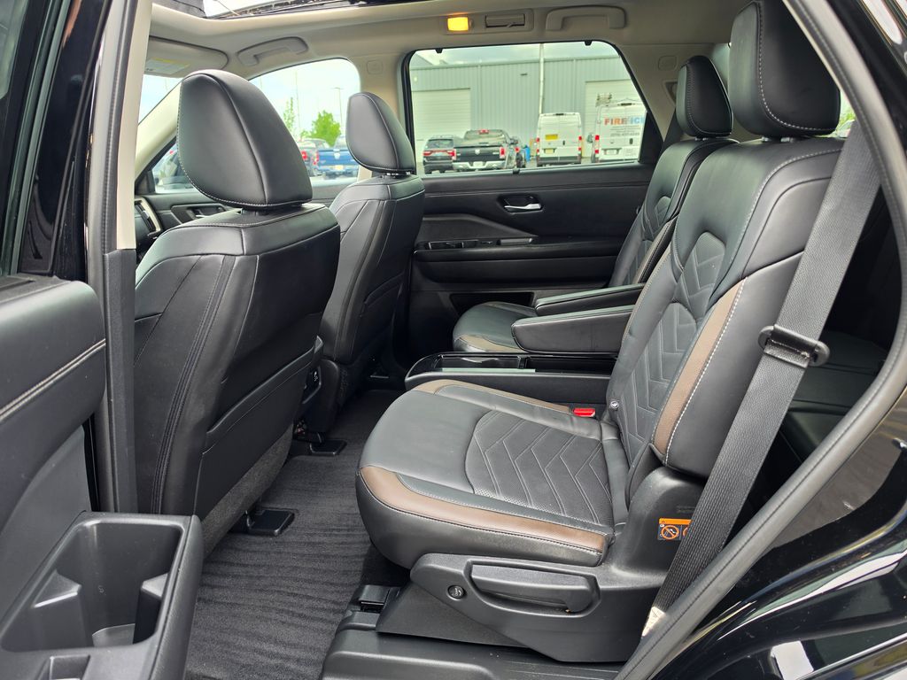 2024 Nissan Pathfinder Platinum - Photo 34