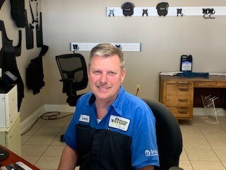 Staff member LONNIE LITCHFIELD from ID_8a944d583366