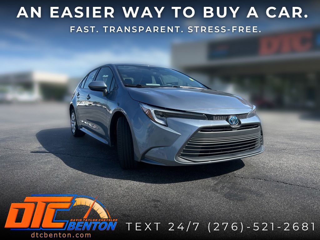 2023 Toyota Corolla LE Hybrid CVT's photo
