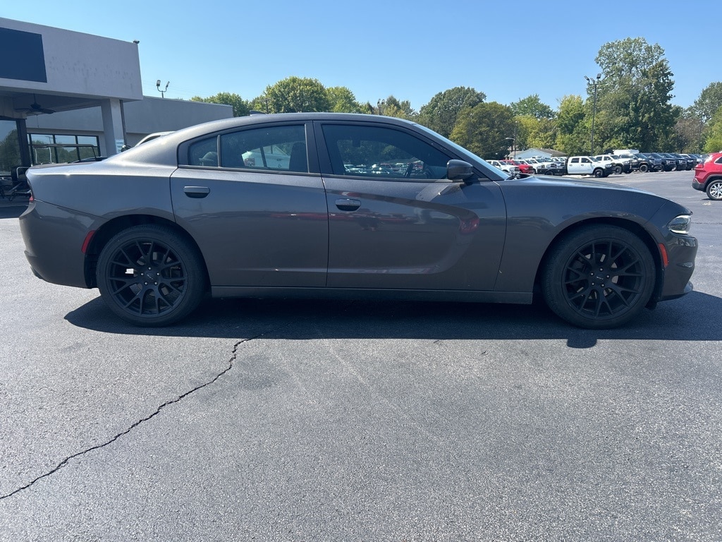 Used 2018 Dodge Charger SXT with VIN 2C3CDXHG4JH242836 for sale in Benton, KY