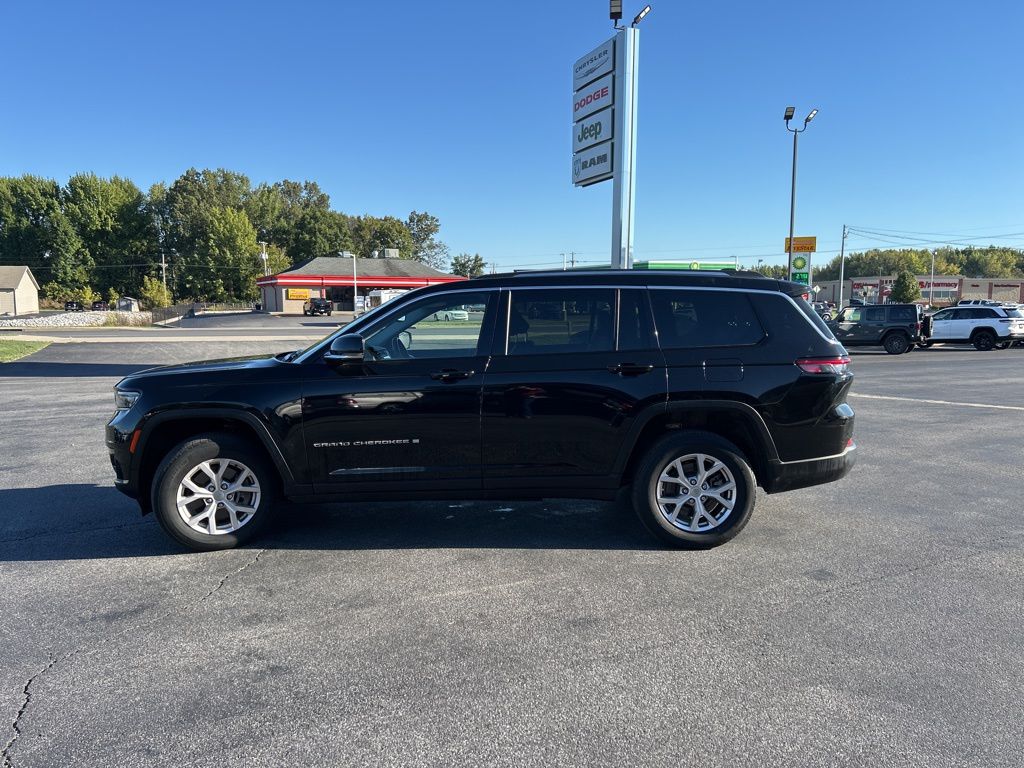 2022 Jeep Grand Cherokee Limited photo 3