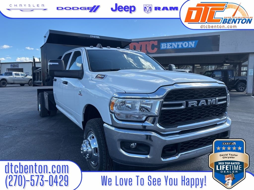 New 2024 Ram 3500 Chassis Cab 3500 TRADESMAN CREW CAB CHASSIS 4X4 60' CA Pickup