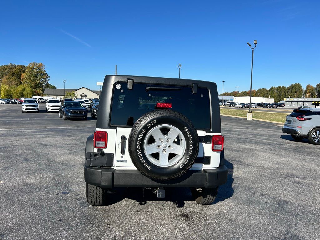 2017 Jeep Wrangler Unlimited Sport photo 4