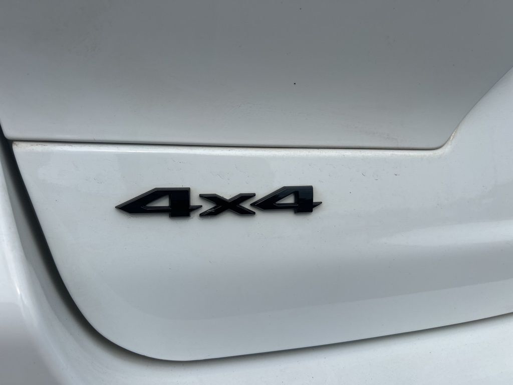 2024 Jeep Grand Cherokee Altitude photo 3