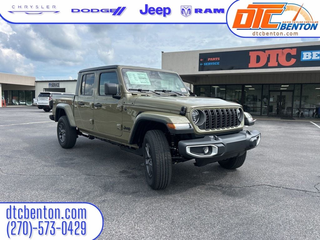 2026 Jeep Gladiator Sport S Auto's photo