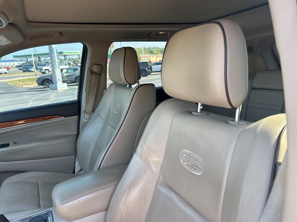 2012 Jeep Grand Cherokee Overland photo 4
