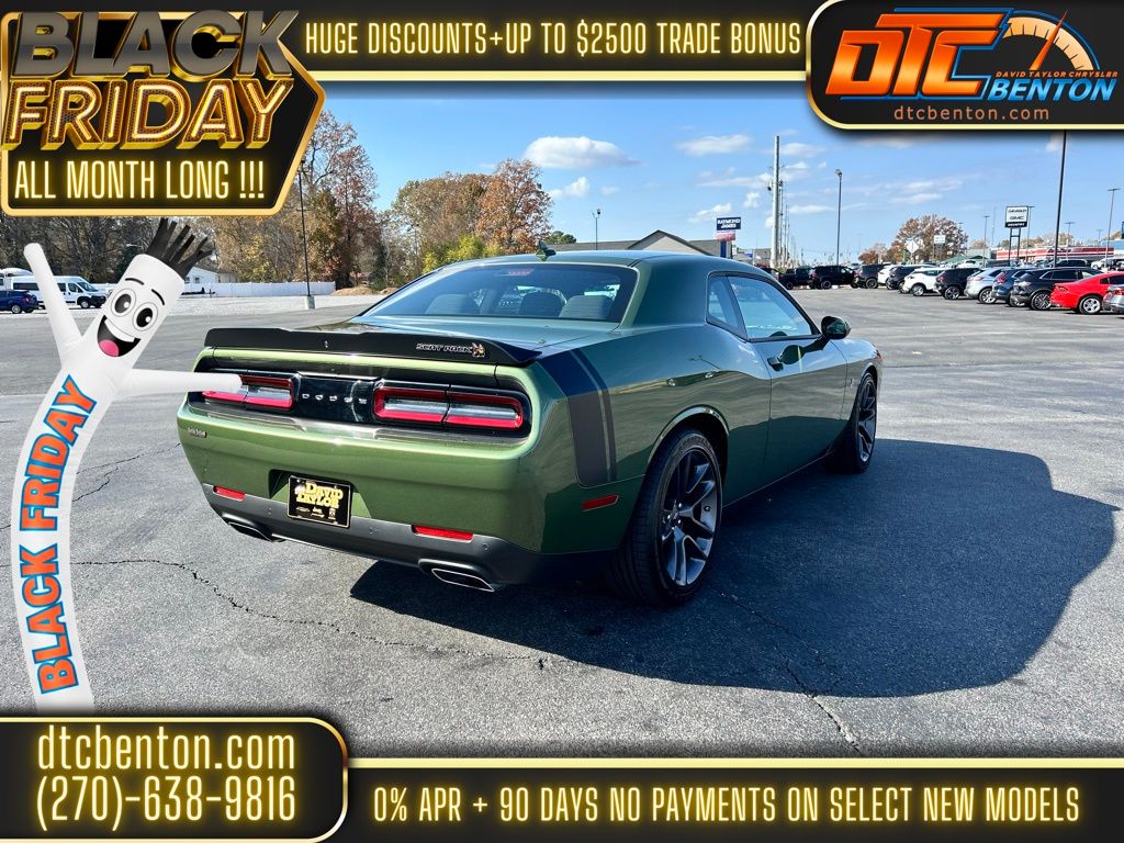 2023 Dodge Challenger R/T Scat Pack photo 3