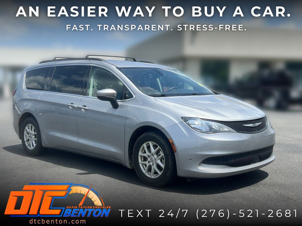 2021 Chrysler Voyager LXI's photo