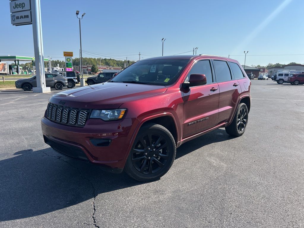 2021 Jeep Grand Cherokee Laredo X photo 4