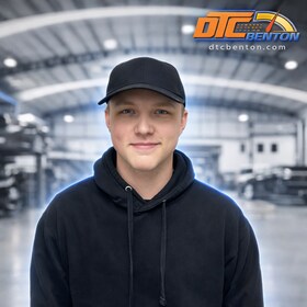 Staff member DAMIEN OWENS from ID_465341920e2d