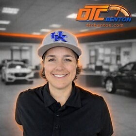 Staff member ELLEN O'NAN from ID_974de41311e3