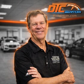 Staff member DAVID TAYLOR from ID_2b353c685fd9