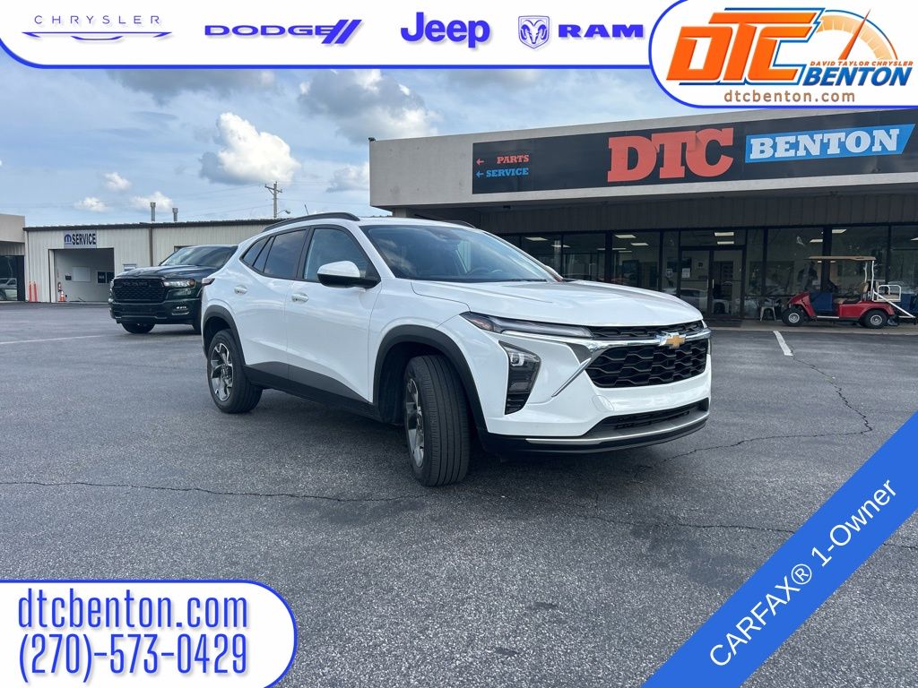 2024 Chevrolet Trax LT's photo