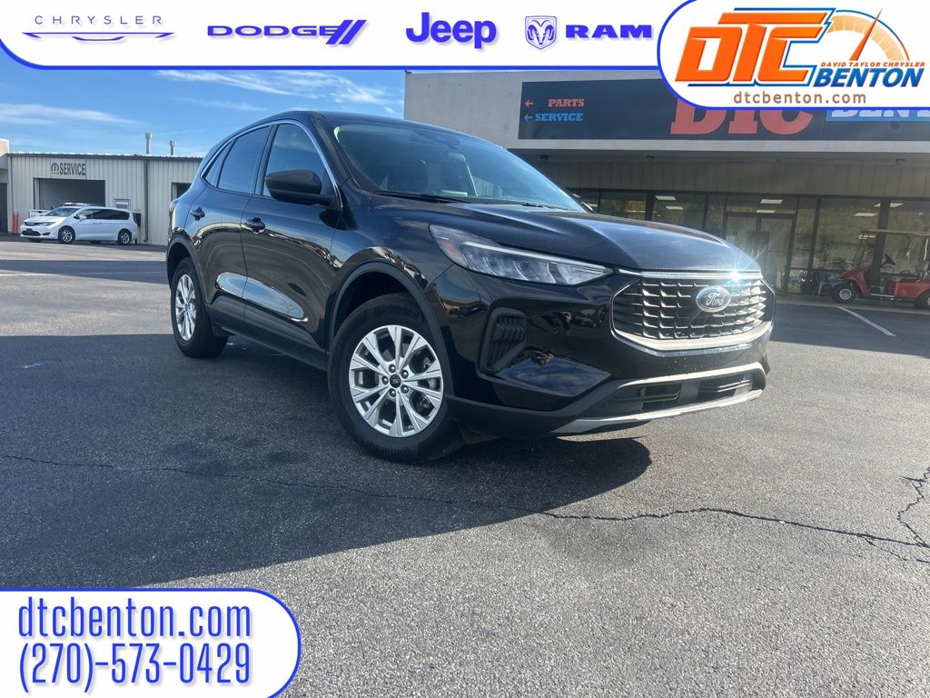 2024 Ford Escape Active's photo