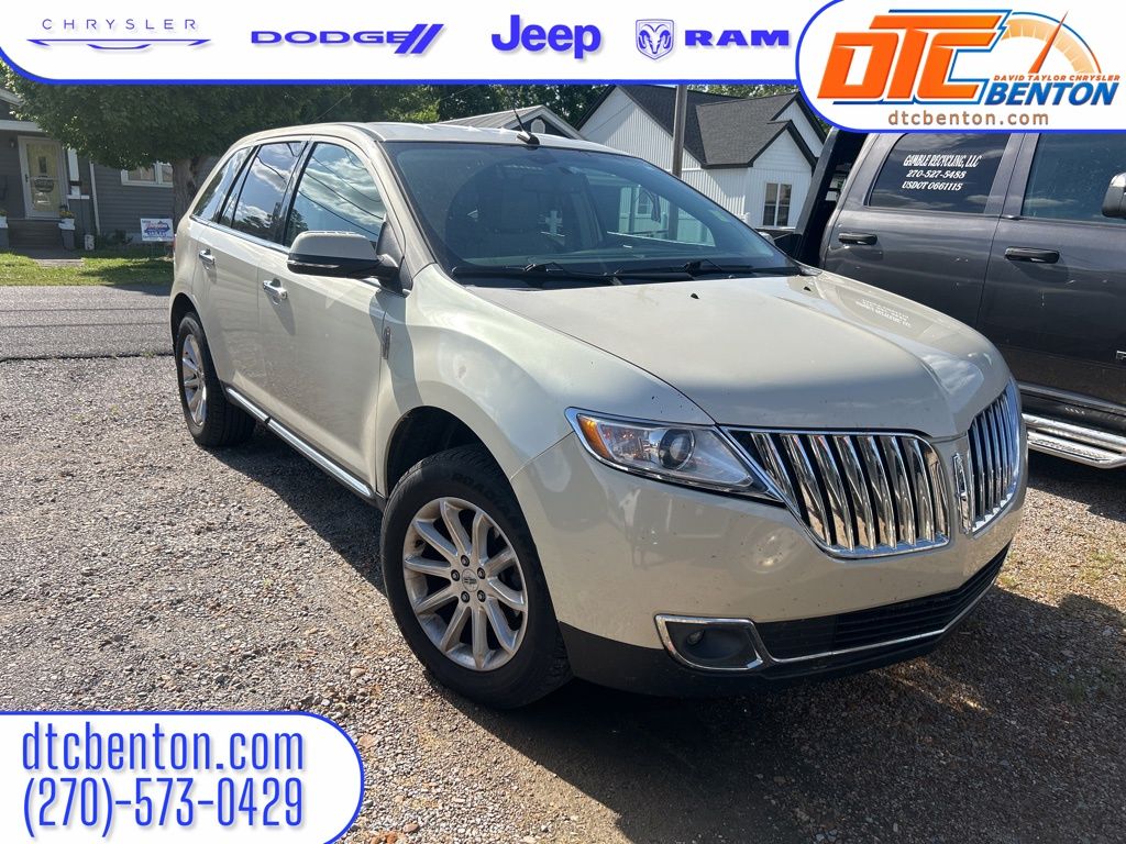 2014 Lincoln MKX Base