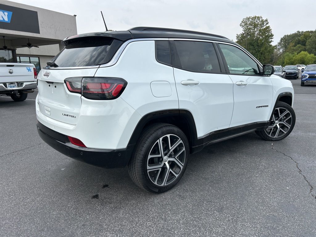 2024 Jeep Compass Limited photo 2