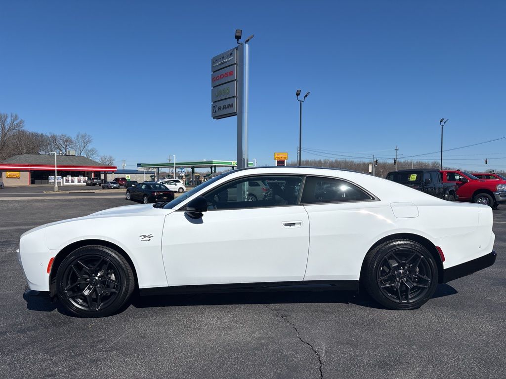 2024 Dodge Charger R/T photo 3