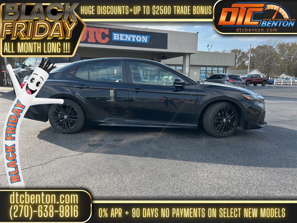 2025 Toyota Camry SE photo 2