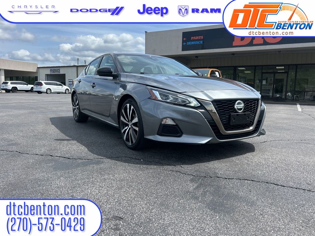 2022 Nissan Altima SR