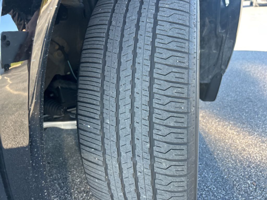 2024 Nissan Rogue Platinum photo 2