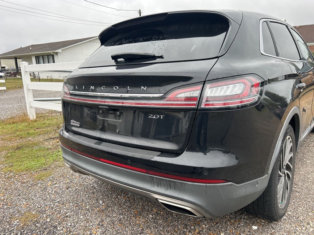 2019 Lincoln Nautilus Reserve photo 3