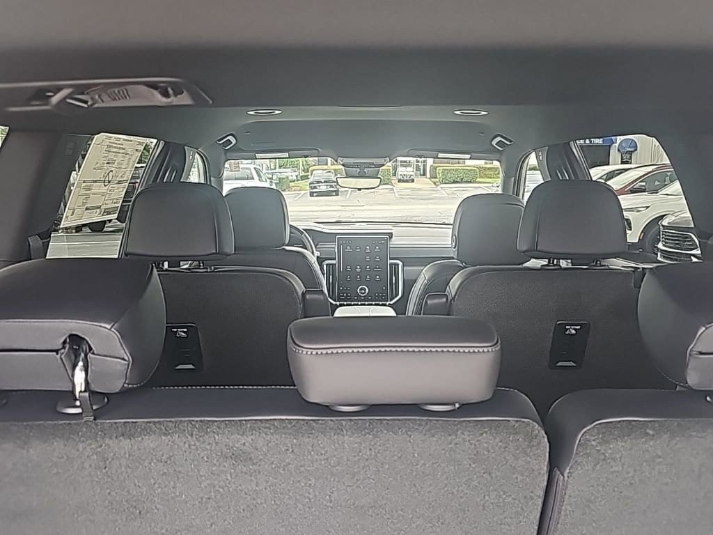 2026 GMC Acadia Elevation - Photo 8