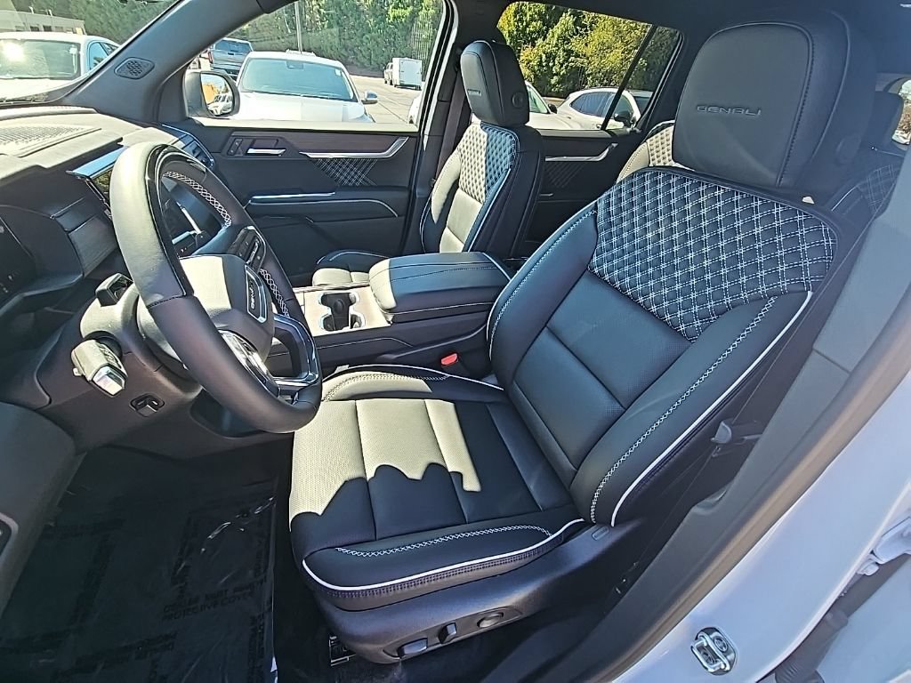 2026 GMC Acadia Denali - Photo 13