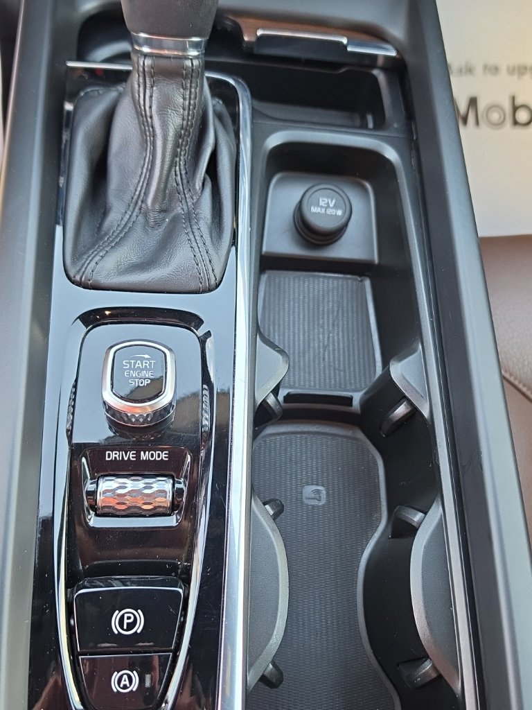 2021 Volvo XC60 Momentum - Photo 23
