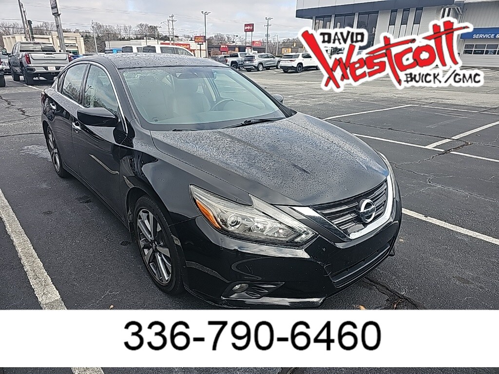 Used 2017 Nissan Altima 2.5 SR Sedan