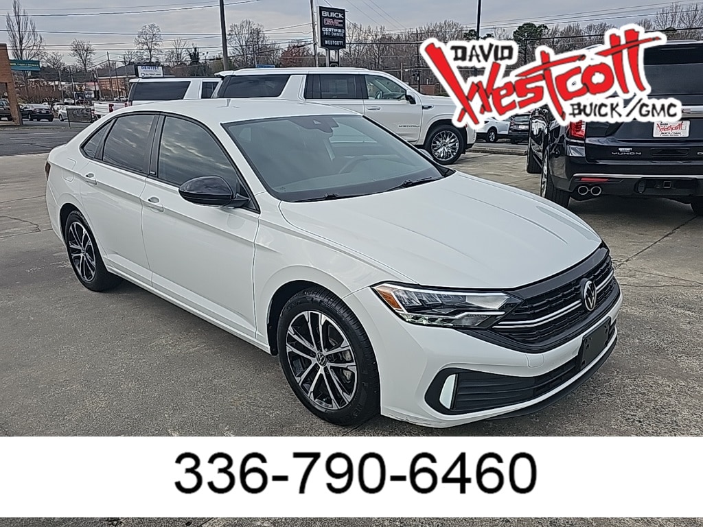 2024 Volkswagen Jetta Sport's photo