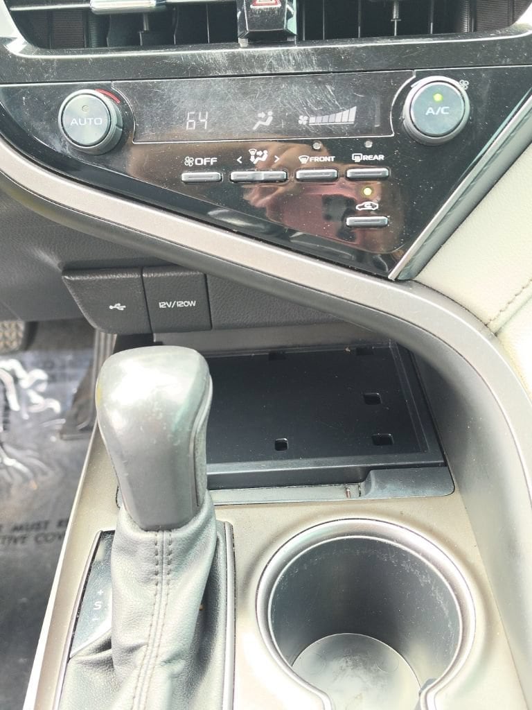 2021 Toyota Camry SE - Photo 22