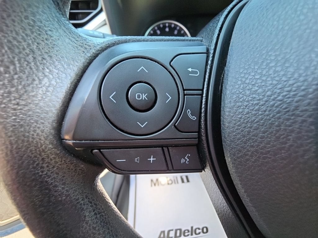 2019 Toyota RAV4 XLE - Photo 19
