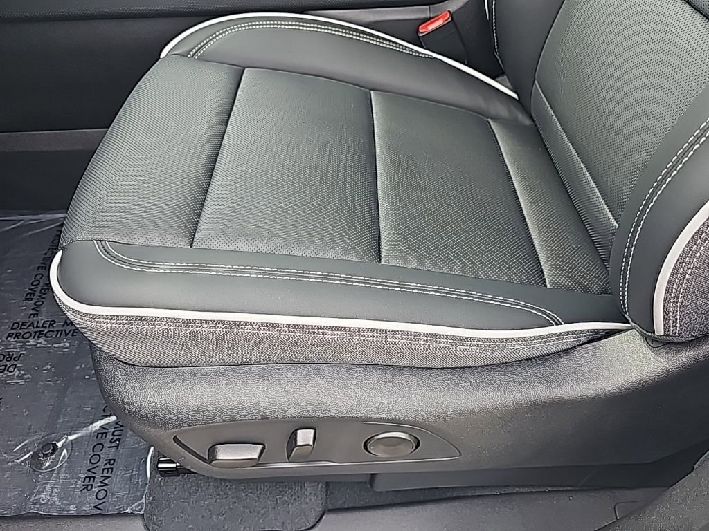 2026 GMC Sierra EV Elevation - Photo 11