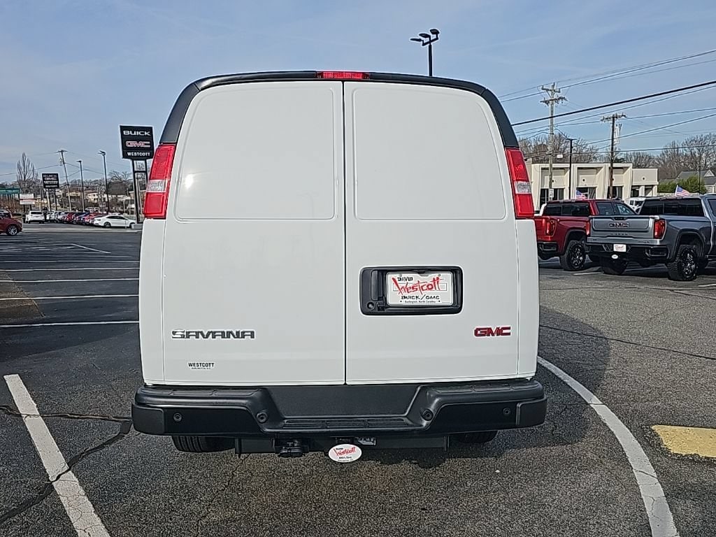 2025 GMC Savana Cargo Work Van - Photo 5