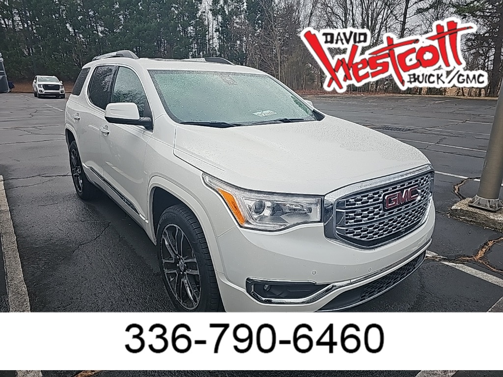 2019 GMC Acadia Denali's photo