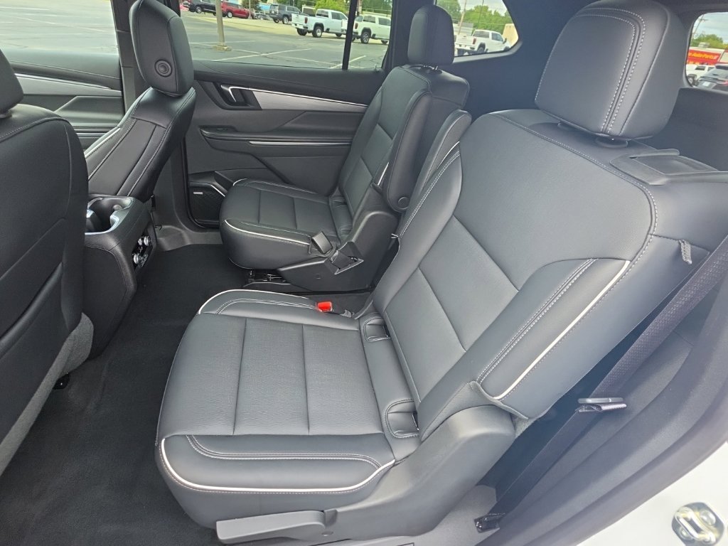 2025 Buick Enclave Preferred - Photo 18