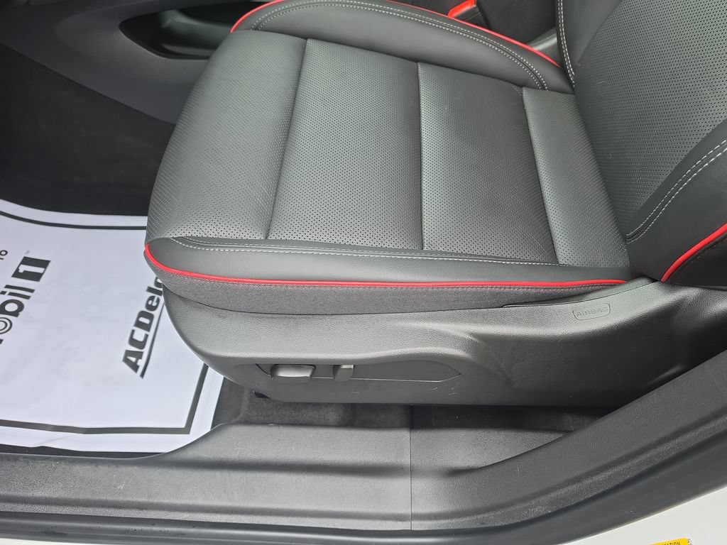 2023 Buick Envision Essence - Photo 14