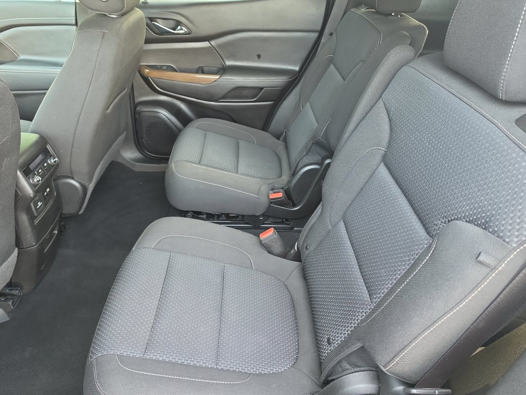 2023 GMC Acadia SLE - Photo 15
