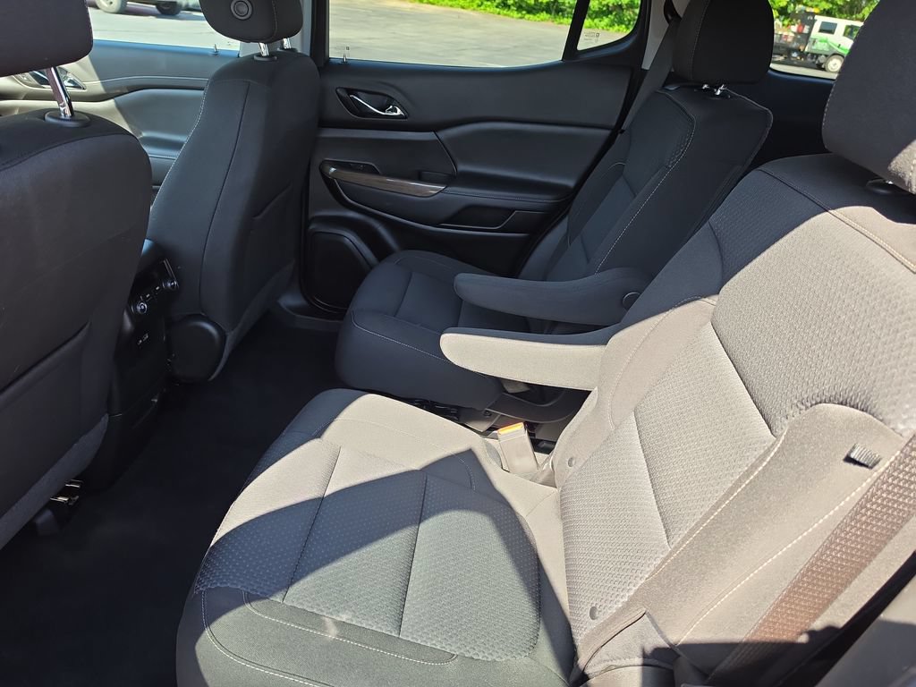 2023 GMC Acadia SLE - Photo 12