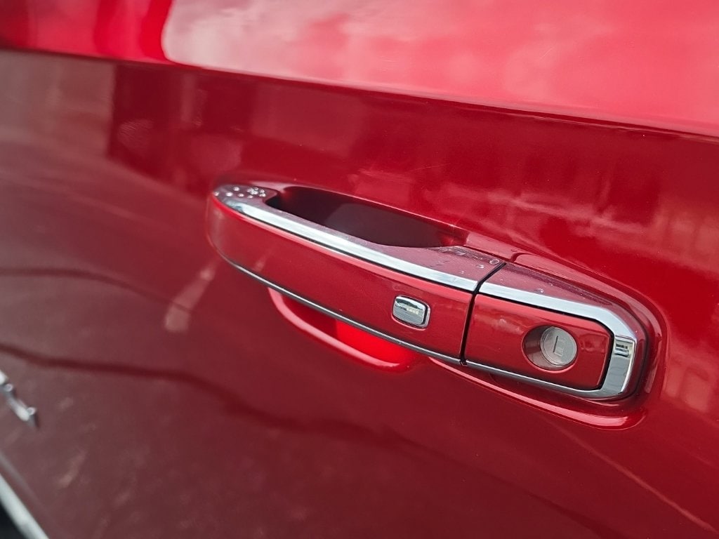 2021 GMC Yukon Denali - Photo 11