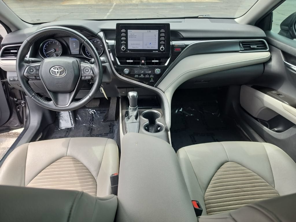 2021 Toyota Camry SE - Photo 14