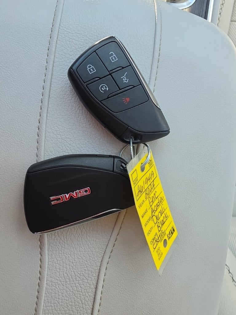 2024 GMC Acadia Denali - Photo 40