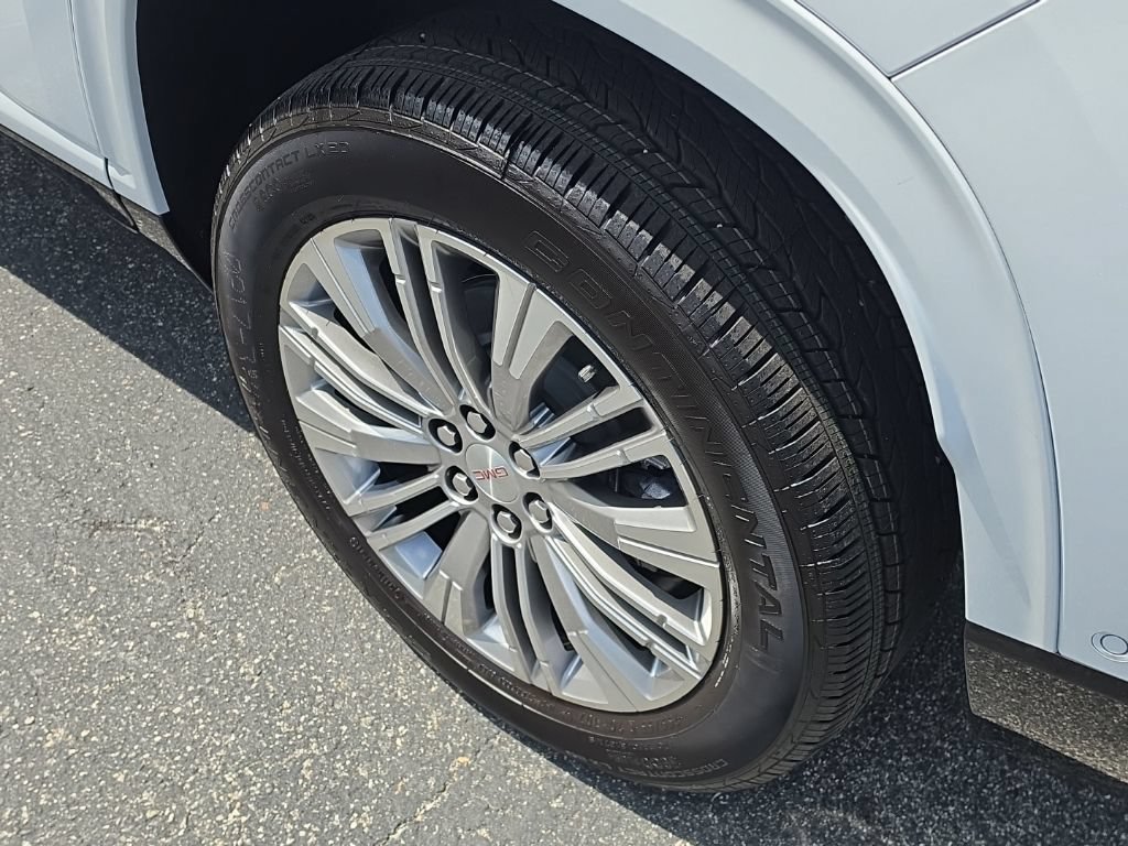 2027 GMC Acadia Denali - Photo 13