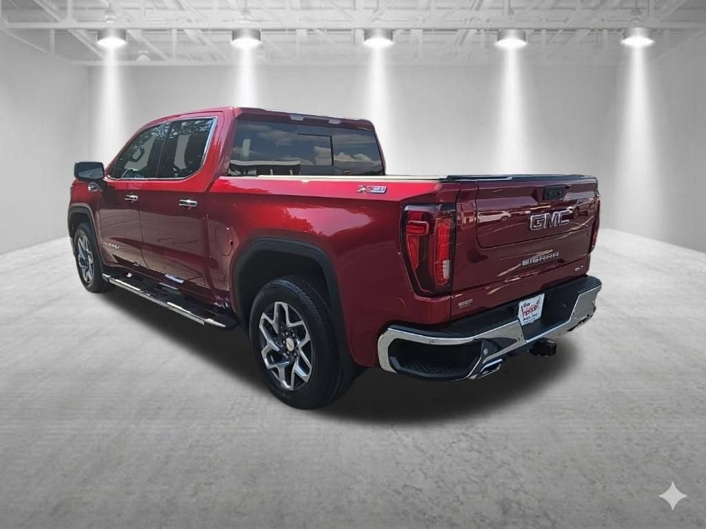 2023 GMC Sierra 1500 SLT - Photo 7