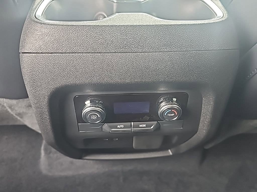 2026 GMC Acadia Elevation - Photo 17