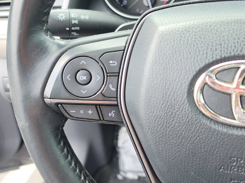 2021 Toyota Camry SE - Photo 17