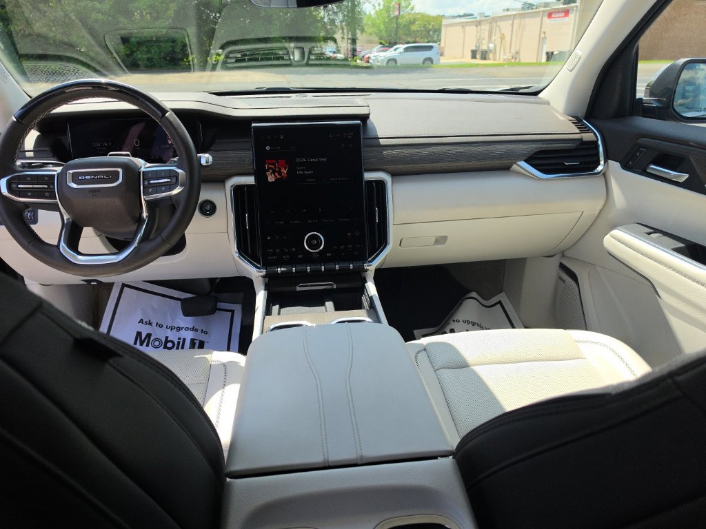 2024 GMC Acadia Denali - Photo 25