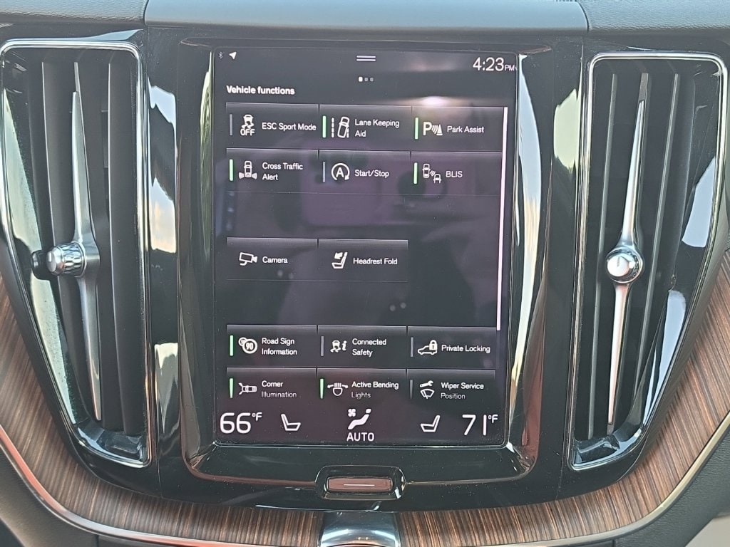 2021 Volvo XC60 Momentum - Photo 20